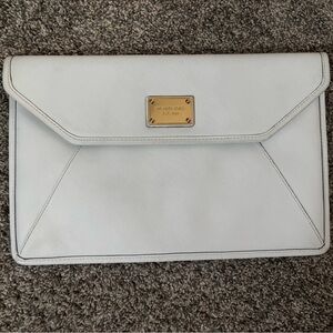 Michael Kors Elegant White Tablet Sleeve